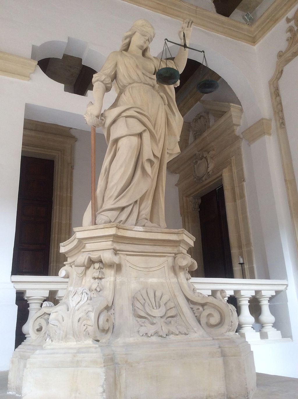 坐落在馬爾他島上的一尊 18 世紀時的正義女神雕像